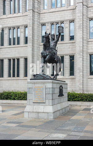 Robert the Bruce Statue außerhalb Marischal College Broad Street in Aberdeen Schottland Großbritannien durch die Universität Aberdeen im Besitz von Aberdeen Rat verwendet Stockfoto