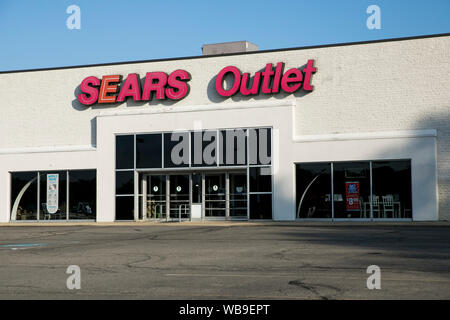 Ein logo Zeichen außerhalb von Sears Outlet Store in Bridgeville, Pennsylvania am 9. August 2019. Stockfoto