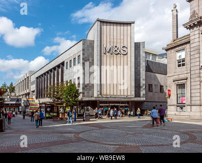 M&S Aberdeen City Centre Eingang in St. Nikolaus Straße an der Union Street in Aberdeen Schottland Großbritannien Stockfoto