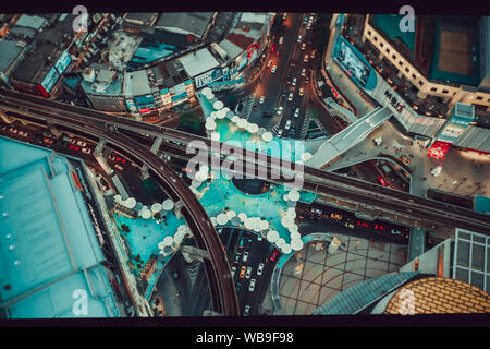 MBK Skywalk Blick von oben in Bangkok, Thailand Stockfoto