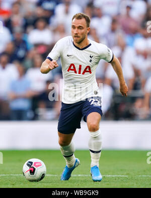 Tottenham Hotspur Christian Eriksen in Aktion während der Premier League Spiel gegen Tottenham Hotspur Stadium, London. Stockfoto