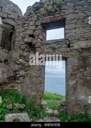 Neue Slains Castle am 25. Juli 2017 in Aberdeenshire, Schottland. Neue Slains Castle ist sagte Bram Stoker Dracula inspiriert zu haben zu schreiben. Stockfoto