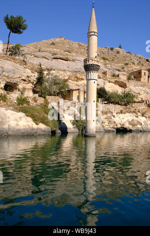 Savasan Dorf, in Halfeti in Sanliurfa befindet, ist unter den Gewässern von birecik Dam. Dieses Dorf vor der Euphrat errichtet, bevor es war Stockfoto