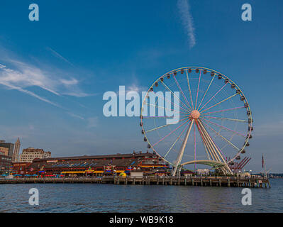 SEATTLE, Washington - Juli 4, 2019: Logging war Seattle's erste große Industrie, aber das ist seit langem durch die Schifffahrt, Tourismus, Technik ersetzt worden, und Stockfoto