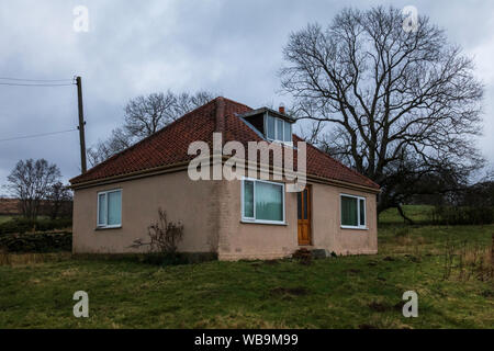 Einsames Haus in North York Moors Bereich Stockfoto