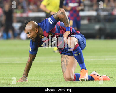 Barcelona, Spanien. 25 Aug, 2019. Arturo Vidal des FC Barcelona feiert sein Ziel im Spiel FC Barcelona gegen Real Betis, der LaLiga, Saison 2019/2019, Datum 2. Das Stadion Camp Nou. Barcelona, Spanien, 25. Aug 2019. Credit: PRESSINPHOTO/Alamy leben Nachrichten Stockfoto