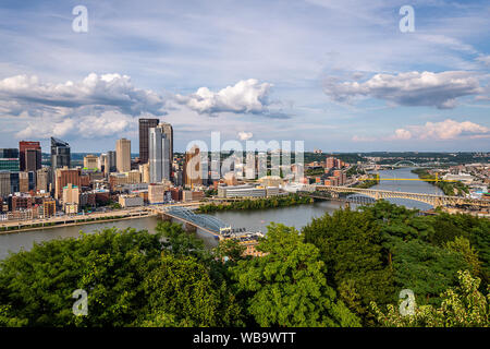 Die Pittsburgh Skyline vom Grandview übersehen Stockfoto