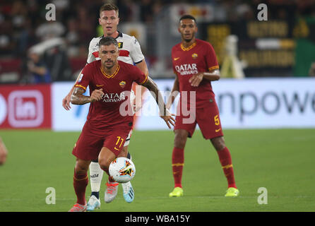 Rom, Italien. 26 Aug, 2019. Rom, Italien, 25. August 2019: Aleksandar Kolarov (AS Roma), die in Aktion während der Serie ein Fußballspiel zwischen AS Roma und Genua FC, im Olympiastadion in Rom. Credit: Unabhängige Fotoagentur/Alamy leben Nachrichten Stockfoto