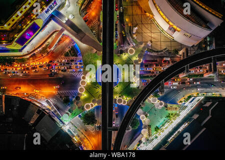 MBK Skywalk Blick von oben in Bangkok, Thailand Stockfoto