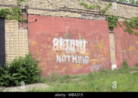 Detroit oder Nichts grafitti besprüht an einer Wand in Detroit, Michigan, USA Stockfoto