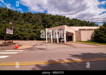 Olympia Halle auf Electric Avenue, einer sozialen Halle mit der Darstellung von Christus, der griechisch-orthodoxen Kirche, Wilkins Twp, Pennsylvania, USA Stockfoto