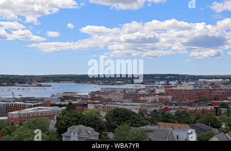 Portland City Skyline von Portland Observatory auf Munjoy Hill in Portland, Maine Stockfoto