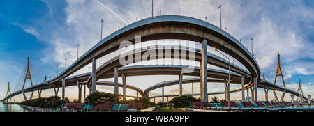 Bhumibol Brücke Blick bei Sonnenuntergang in Bangkok, Thailand Stockfoto