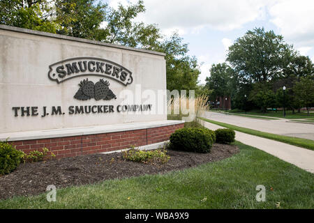 Ein logo Zeichen außerhalb des Hauptquartiers der Die J. M. Smucker Company in Orrville, Ohio am 10 August, 2019. Stockfoto