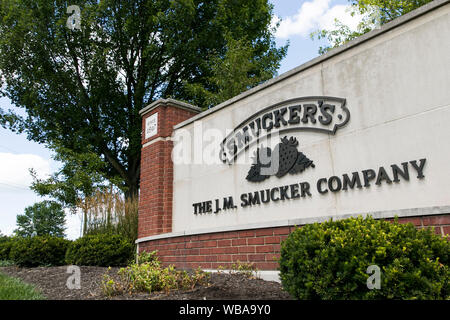 Ein logo Zeichen außerhalb des Hauptquartiers der Die J. M. Smucker Company in Orrville, Ohio am 10 August, 2019. Stockfoto