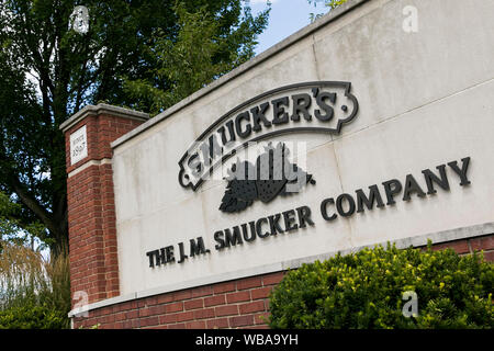 Ein logo Zeichen außerhalb des Hauptquartiers der Die J. M. Smucker Company in Orrville, Ohio am 10 August, 2019. Stockfoto