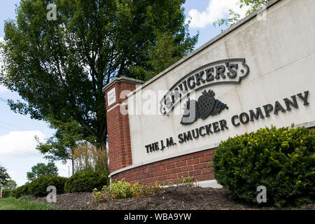 Ein logo Zeichen außerhalb des Hauptquartiers der Die J. M. Smucker Company in Orrville, Ohio am 10 August, 2019. Stockfoto