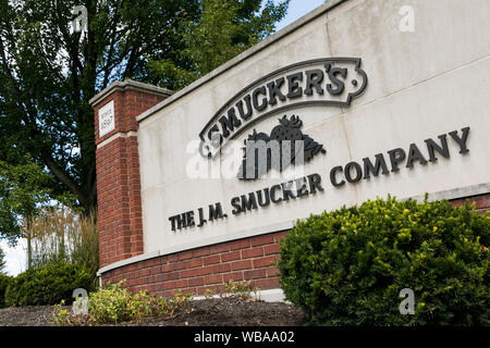 Ein logo Zeichen außerhalb des Hauptquartiers der Die J. M. Smucker Company in Orrville, Ohio am 10 August, 2019. Stockfoto