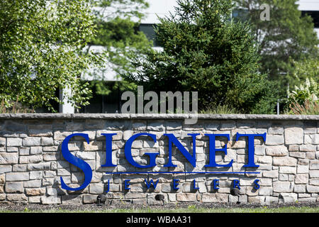 Ein logo Zeichen außerhalb des Hauptsitzes der Signet Juweliere in Akron, Ohio am 10 August, 2019. Stockfoto