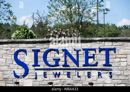Ein logo Zeichen außerhalb des Hauptsitzes der Signet Juweliere in Akron, Ohio am 10 August, 2019. Stockfoto