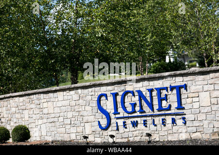 Ein logo Zeichen außerhalb des Hauptsitzes der Signet Juweliere in Akron, Ohio am 10 August, 2019. Stockfoto