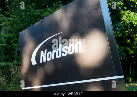 Ein logo Zeichen außerhalb des Hauptquartiers der Nordson Corporation in Westlake, Ohio am 11. August 2019. Stockfoto