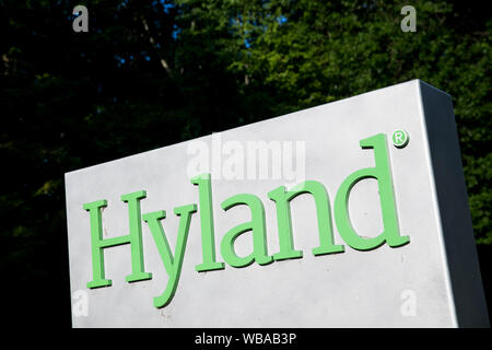 Ein logo Zeichen außerhalb des Hauptquartiers von Hyland Software in Westlake, Ohio am 11. August 2019. Stockfoto