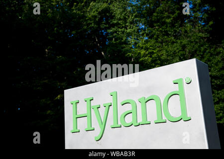 Ein logo Zeichen außerhalb des Hauptquartiers von Hyland Software in Westlake, Ohio am 11. August 2019. Stockfoto