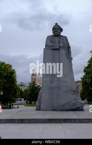 Moskau, Russland - August 2, 2019: Denkmal für Karl Marx von Lew Kerbel Efimovich am Theaterplatz oder Teatralnaya Quadrat. Stockfoto