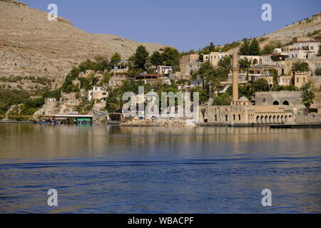 Savasan Dorf, in Halfeti in Sanliurfa befindet, ist unter den Gewässern von birecik Dam. Dieses Dorf vor der Euphrat errichtet, bevor es war Stockfoto