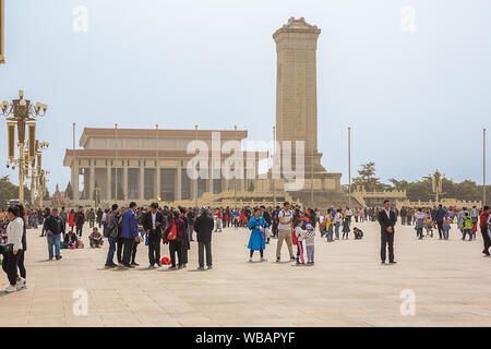 Editorial: Beijing, China, April 5, 2019 - auf dem Platz des Himmlischen Friedens und das Mausoleum von Mao Zedong im Zentrum von Peking Stockfoto