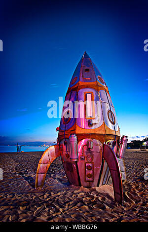 Castaways Skulptur Awards 2012, eine jährliche Ausstellung am Strand, Skulpturen aus rezyklierten Materialien geschaffen werden, damit die Betonung der n Stockfoto