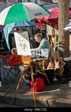 Street Artists in belebten Platz Place du Tertre. Viertel Montmartre Paris, Frankreich Stockfoto