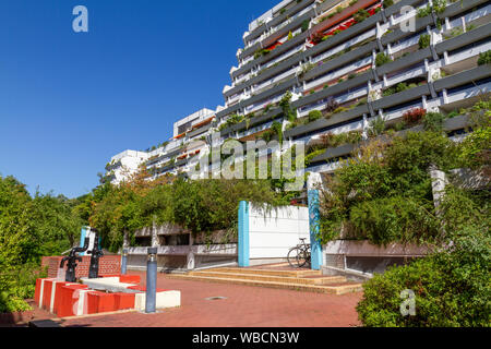 Allgemeine Ansicht des Olympischen Dorfes 1972 um Connollystraße 31, Standort der Münchner Massaker während der Olympischen Sommerspiele 1972 in München, Deutschland. Stockfoto