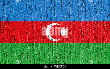 Flagge Aserbaidschan schließen bis auf ein gerissenes Wand gemalt Stockfoto