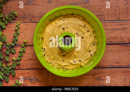 Bereit Banana Bread Mix mit Chocolate Chips zu Backen Stockfoto