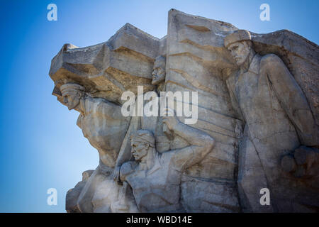 Kertsch, Russland - 13. August 2019: Fragment der Gedenkstätte des adzhimushkay Steinbrüche in Kertsch Stockfoto