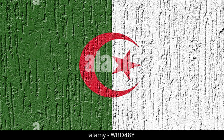 Flagge Algerien schließen bis auf ein gerissenes Wand gemalt Stockfoto