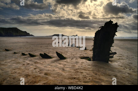 Das Wrack der Helvetia bei Sonnenuntergang, Rossili Bay Stockfoto