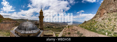 Türkei: Die Moschee Eski Bayezid Cami und die ishak Pasha Palace, halb verfallenen Palast und administrative Komplex der Osmanischen Periode (1685-1784) Stockfoto