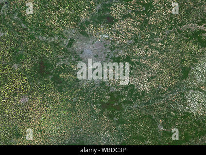 Farbe Satellitenbild der Region Ile-de-France, Frankreich. Es wird oft als Region Paris. Dieses Bild wurde von der im Jahr 2018 von Sentinel-2 Satelliten erfassten zusammengestellt. Stockfoto