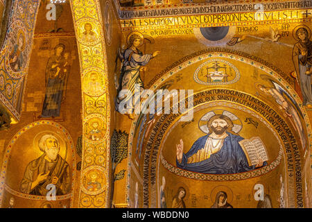 Detail der Mosaiken aus dem 12. Jahrhundert schmücken das Innere der Palantine Kapelle im Palazzo dei Normanni, Zentrum von Palermo. Sizilien. Stockfoto