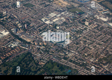 Luftaufnahme der Tottenham Hotspur Stadion Fußballstadion im Norden von London, England. Stockfoto