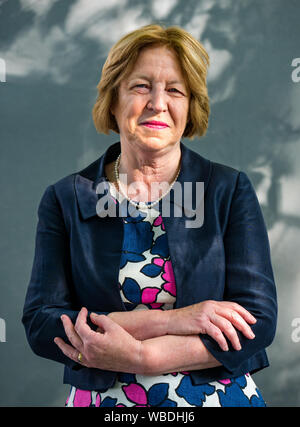 Edinburgh, Schottland, Großbritannien, 26. August 2019. Edinburgh International Book Festival. Im Bild: Ursula Buchan, preisgekrönte Autorin und Dozentin beim Buchfestival Stockfoto