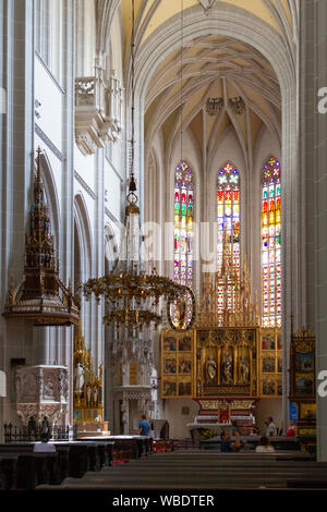 Das Innere der Kathedrale der Hl. Elisabeth (Dom Svatej Alzbety). Stockfoto