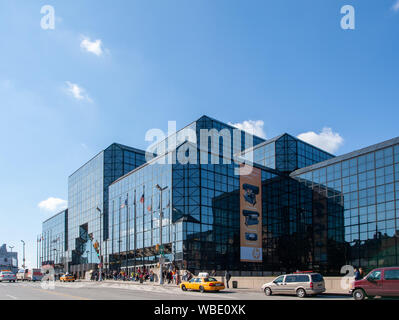 Jacob Javits Convention Center von I M Pei Westseite Eleventh Avenue Manhattan New York City Stockfoto