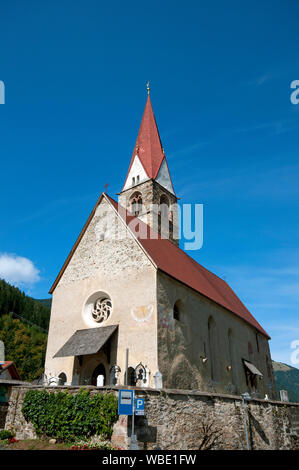 Kirche von San Pancrazio (St. Pankraz) in Val d'Ultimo (Ultental), Bozen, Trentino Alto Adige, Italien Stockfoto