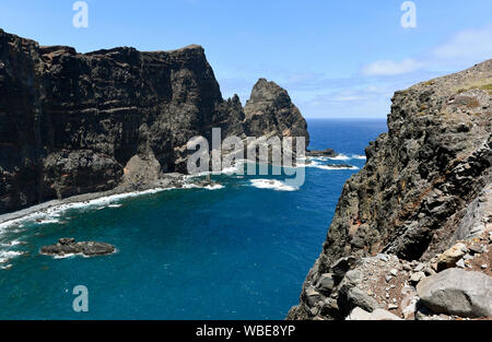 Wandern entlang der Küstenpfade in Ponta de Sao Lourenco Stockfoto