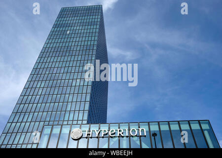 Eine Nahaufnahme der Hyperion Hotel, ehemals Ramada Plaza, Basel, Schweiz Stockfoto