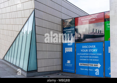 Moderne Architektur des Southampton Meer Stadt Museum Fassade im Zentrum von Southampton, England, Großbritannien Stockfoto